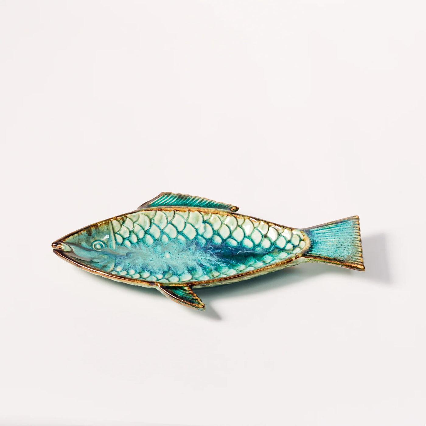 Handcrafted Ceramic Fish-Shaped Serving Plate – Unique Coastal Design