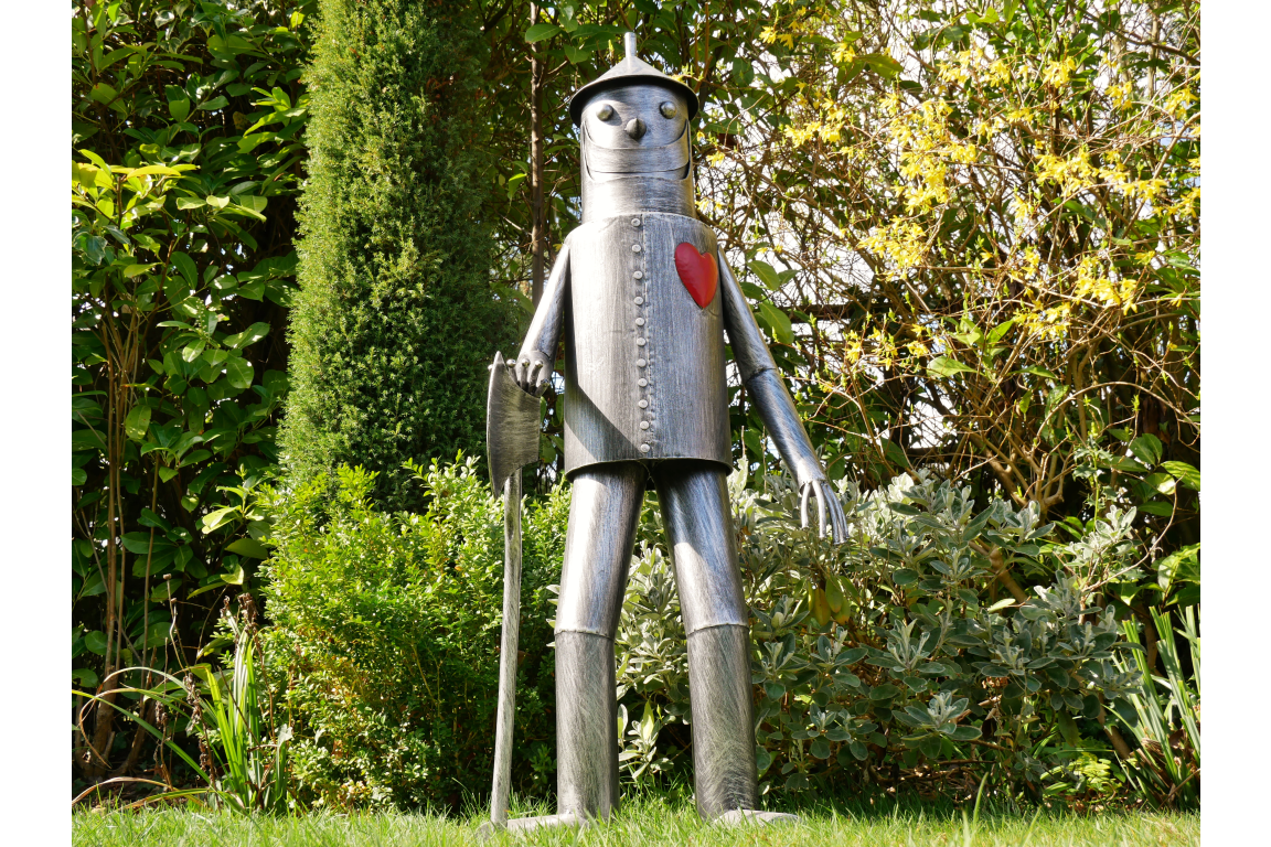 Large Metal Tin Man Garden Sculpture – 135cm Tall with Heart Detail