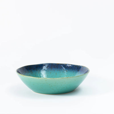 Turquoise Ceramic Serving Bowl – Coastal-Inspired Tableware