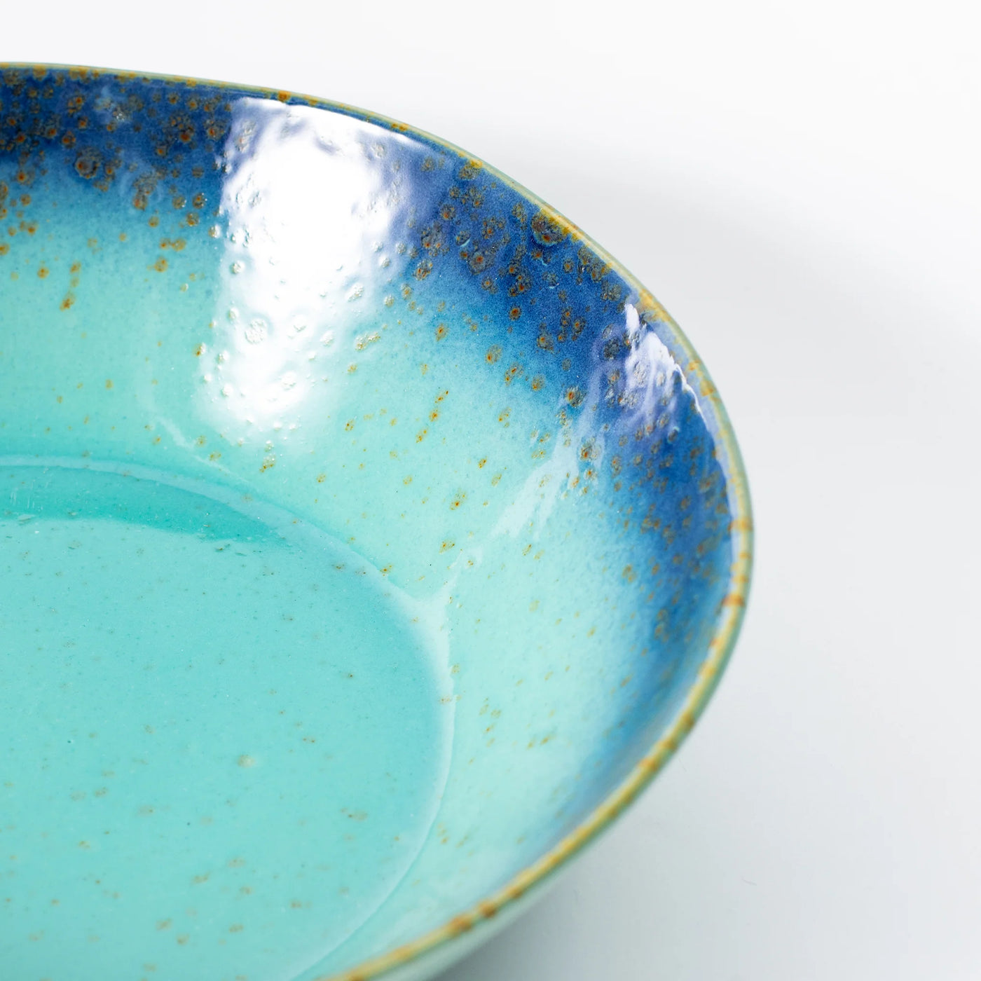 Turquoise Ceramic Serving Bowl – Coastal-Inspired Tableware