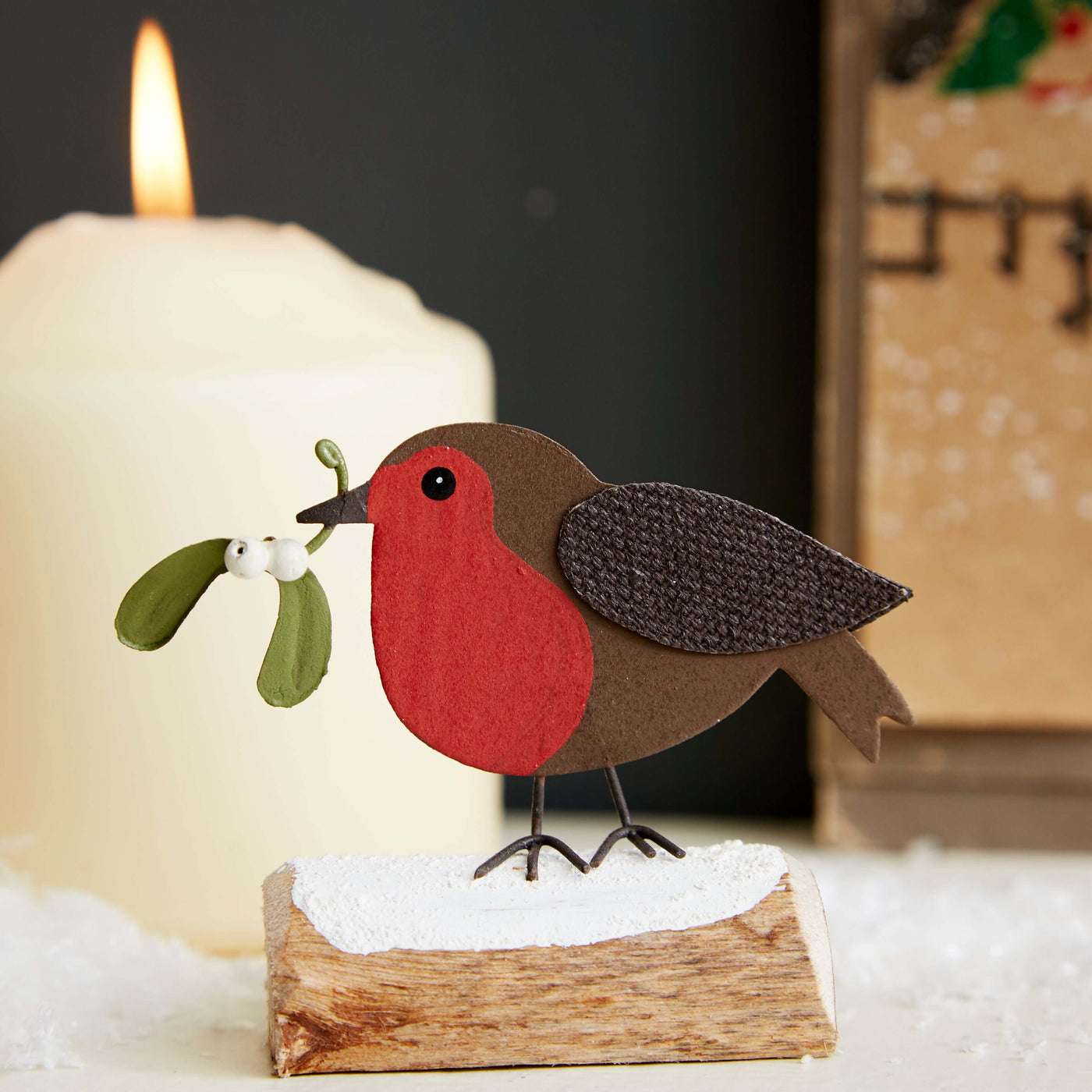 Festive Robin with Mistletoe Shelf Sitter – Christmas Decor